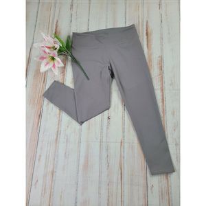 Fabletics Mid-Rise Crop Leggings Compression Workout Capri Pants Gray